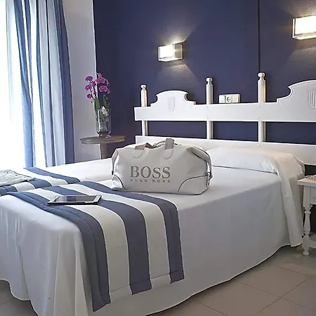 Els Pins Hotel