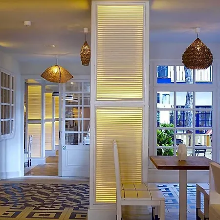 Els Pins Hotel