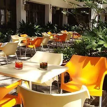 Els Pins Hotel
